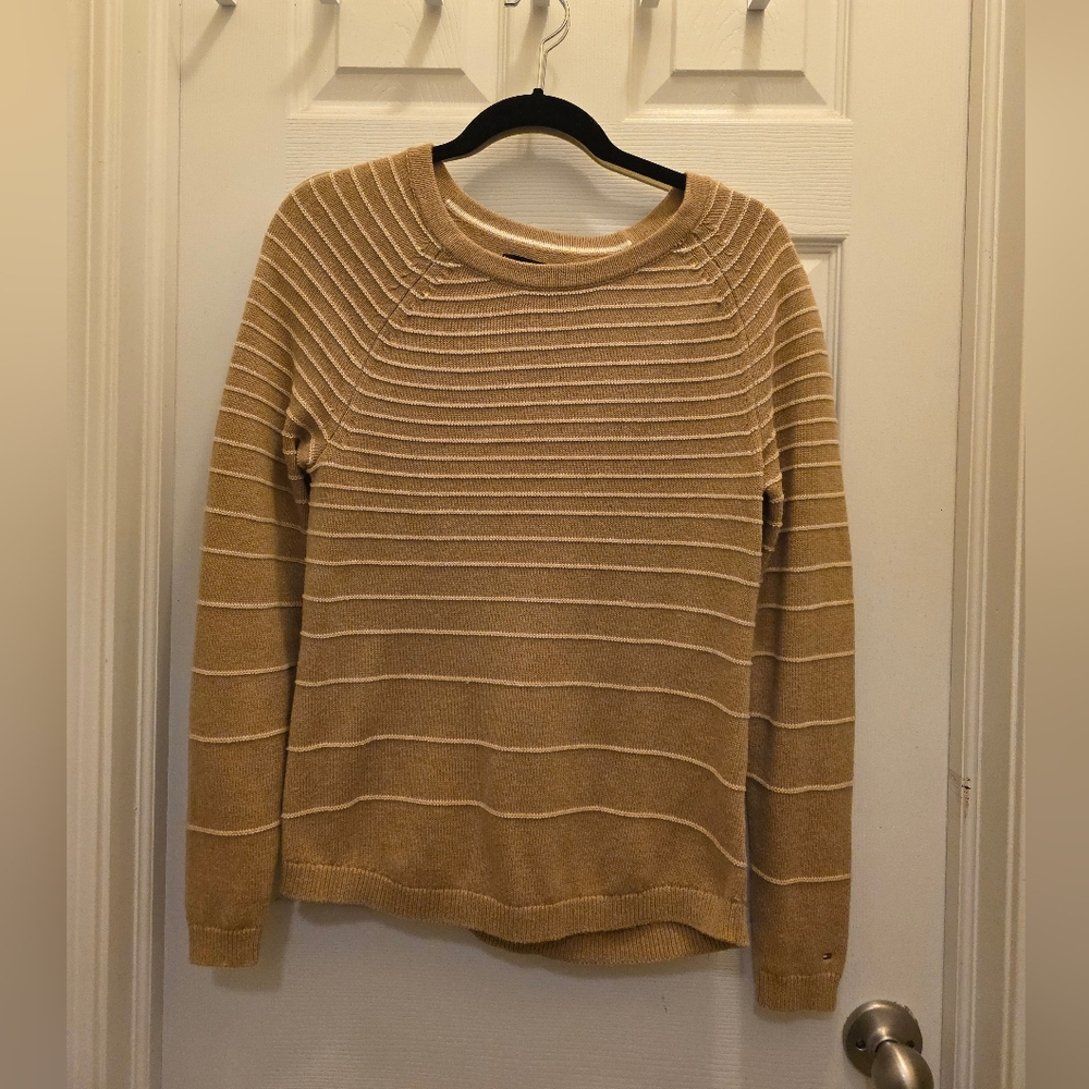 Tommy Hilfiger Women's Camel Crew Neck Sweater